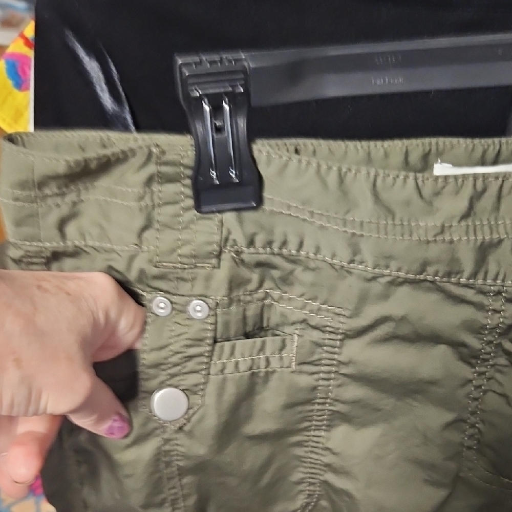 LOFT Green Cargo Shorts with Relaxed Fit - Picture 2 of 7
